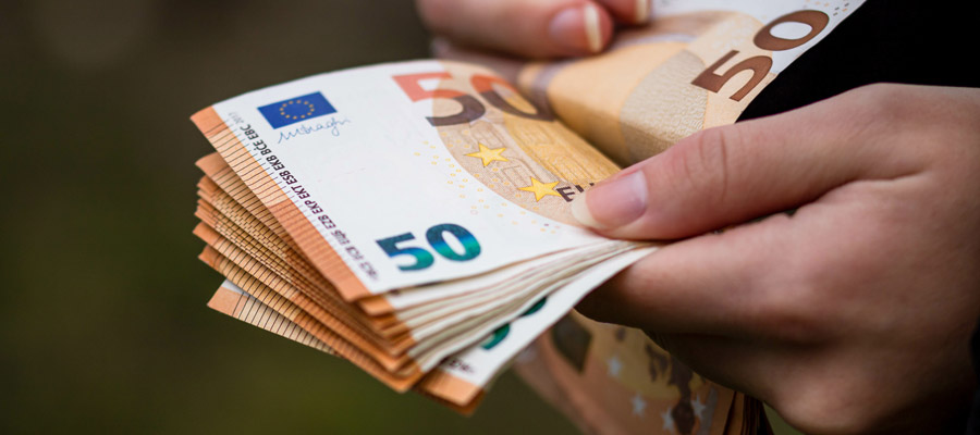 Bargeld / Geldscheine (Bild: Magnific)